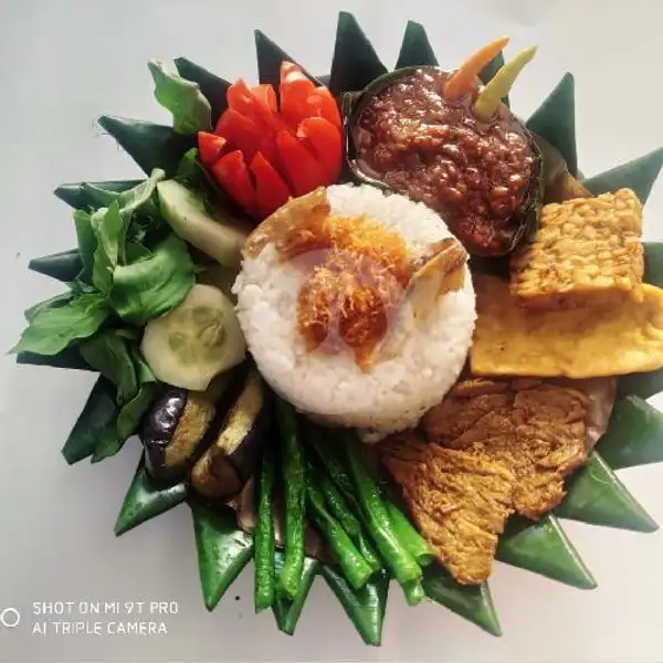 Nasi Penyetan Empal Goreng | Kedai Wong Jowo, Wiyung