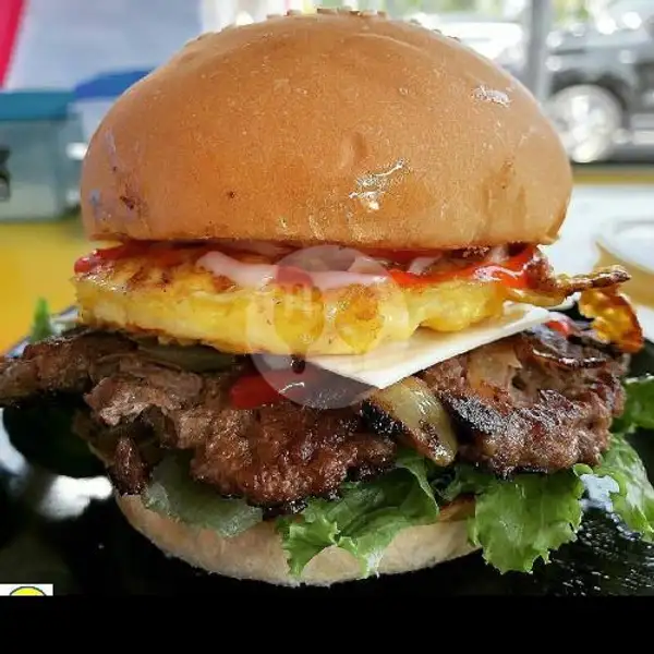 Burger Daging + Telur | Xie Xie Boba Mory, G. Obos