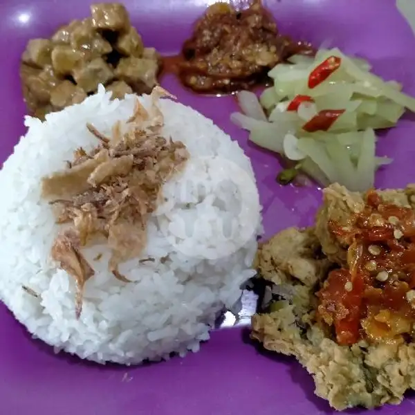 Nasi Campur Ati Ampela Geprek | Warung Makan Sosro Sudarmo, Nongsa