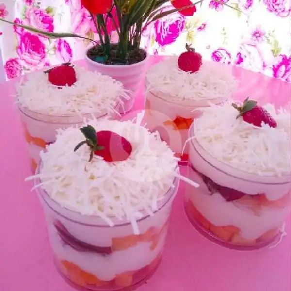 Fruit Cream | Premium Salad Buah & Dessert Box, Kenangan