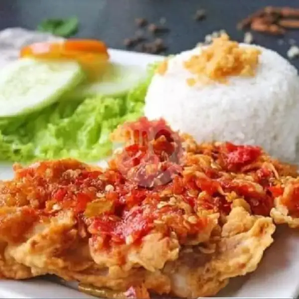 Nasi Lalapan Telor Sosis Geprek | Ayam Geprek Mama, Kalimantan