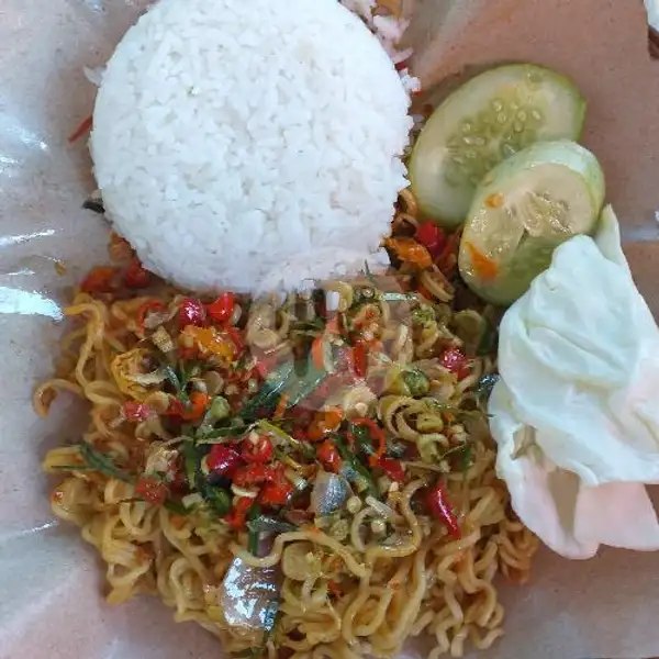 Indomie Goreng Sambal Matah + Nasi | Ayam Geprek Mbak Tini, Buah Batu