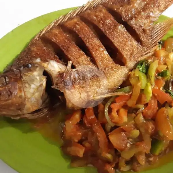 ikan nila goreng | Rm Ikan Lesehan 24jam, Kebayoran Lama