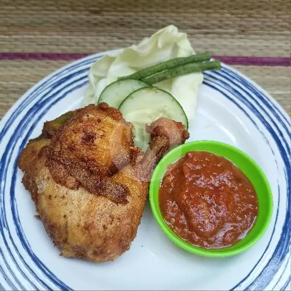 Ayam Goreng Lalapan Paha | Paon Cobek, Denpasar