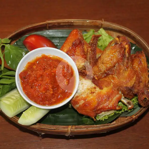 Ayam Penyet | Hot Cwie Mie Malang, Makasar