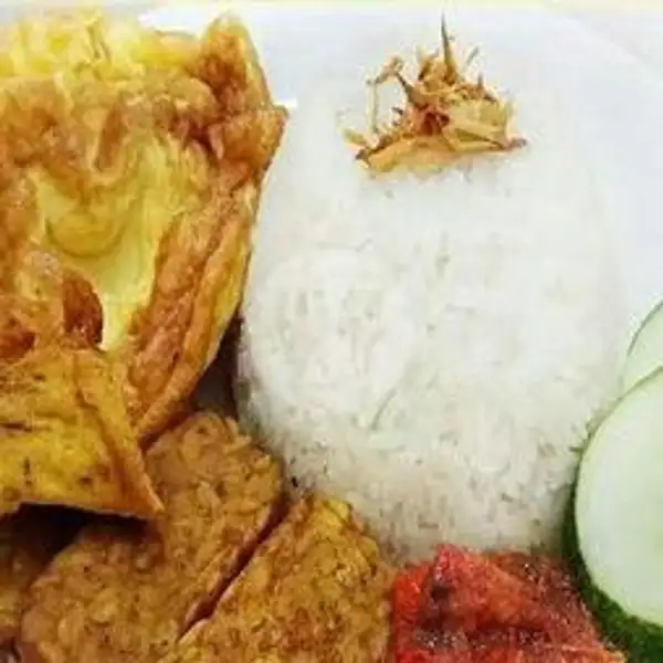 COMBO TELUR PENYET MENTUL | Nasi Ayam Bu Tun, Medoho