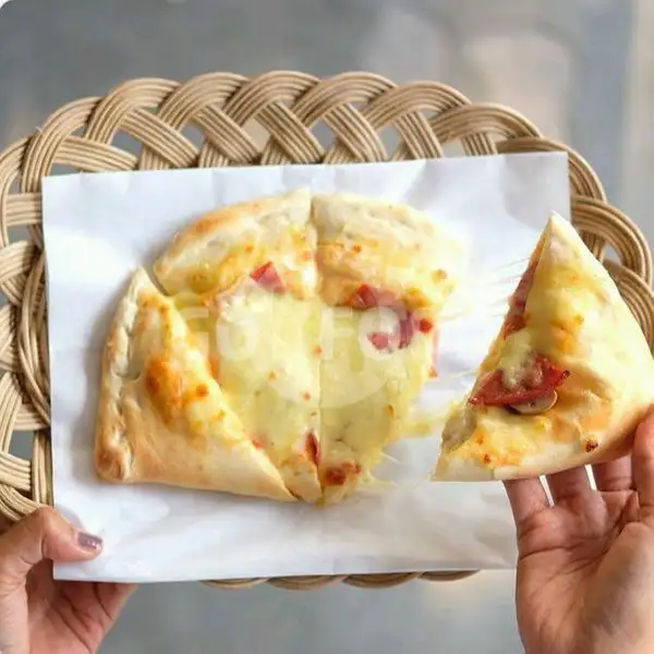 Broadway Pizza In And Out | Panties Pizza, Penanggungan