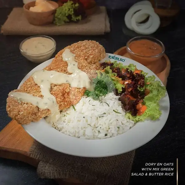 Dory En Oats With Mix Green Salad & Buttter Rice | Excelso Coffee, Level 21 Mall