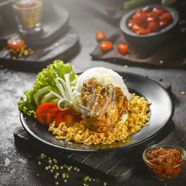 Nasi Ayam Goreng Kremes | Jakarta Chicken Burn, Senen