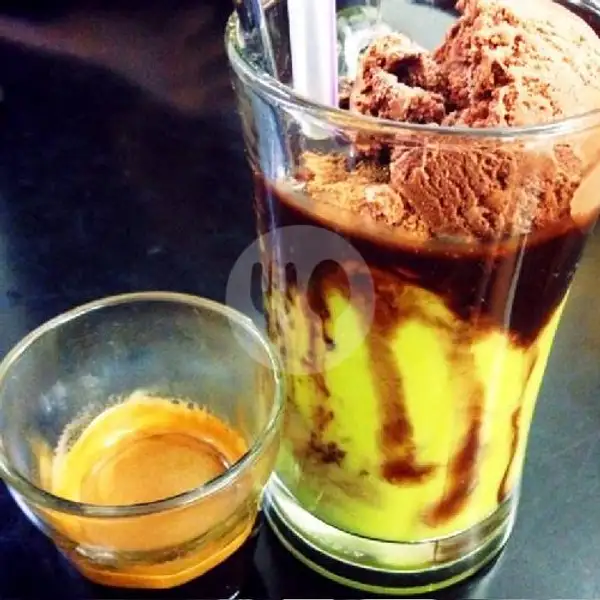 Avocado Coffe | Sugari Cafe & Resto, Cakung