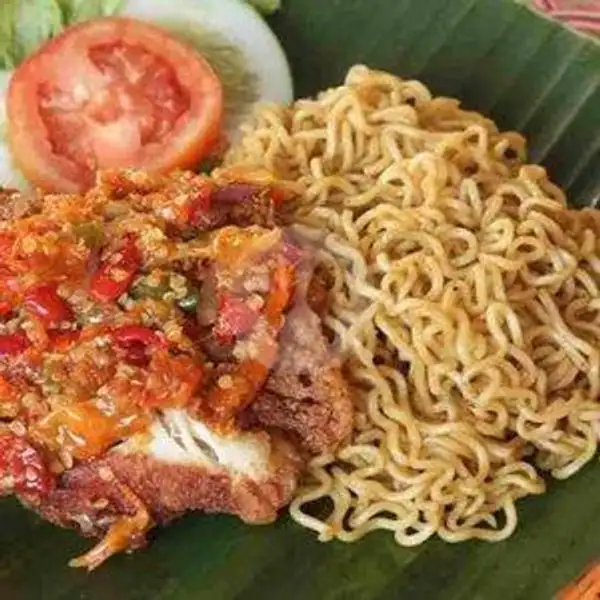 Ayam Penyet Sambal Kecombrang + Indomie Goreng | Ayam Penyet Amora Jl.pintu Air 2