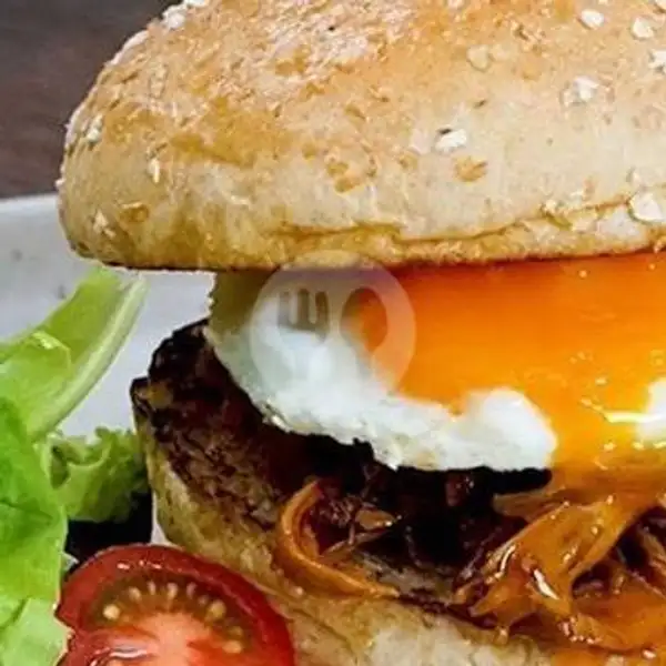 Burger Telur Mata Sapi + Daging Ayam+ Sosis | Hotdog Mozarela Kita, Tampan