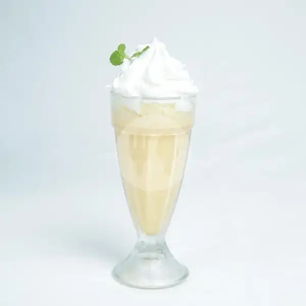 Manggo Milk Shake | Elzatta Café, Pondok Kelapa