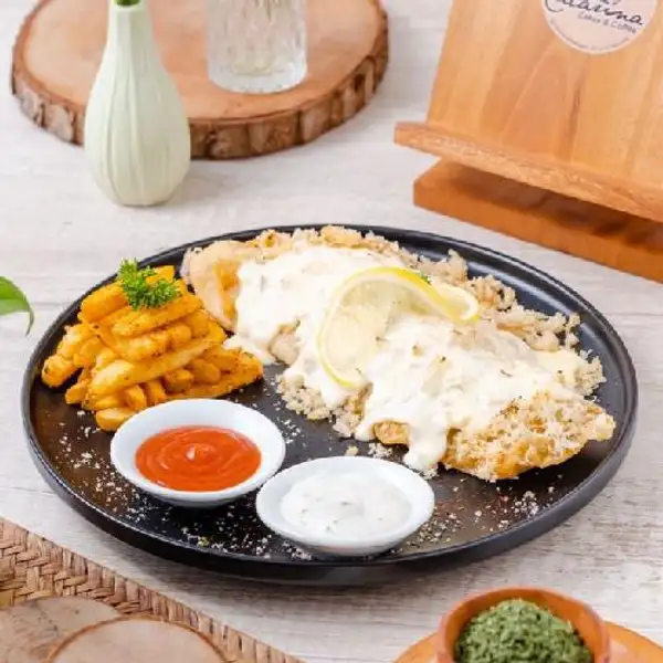 Fish and Chips w/ Cheese Sauce | Catarina Cakes & Coffee, Batam Kota