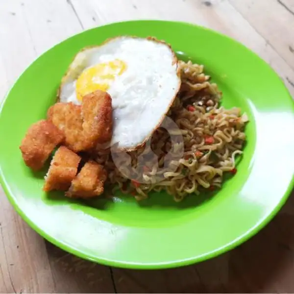 Indomie Goreng Keriting Special For You | Roti Bakar Penyet Khas Bangka dan Es Kopi Susu, Kedai Rasea, Binus