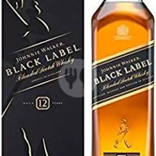 Johnny Walker Black Lebel | Alcohol Delivery 24/7 Mr. Beer23