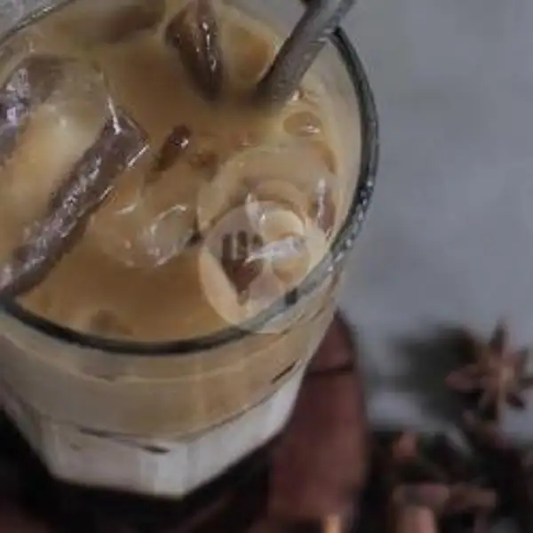 Ice Coffee Latte | Benjamin Bali, Slamet Riyadi