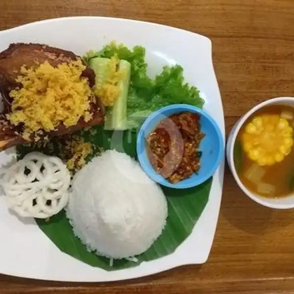 Nasi Bebek Goreng Kremes | Kampung Kecil, Lampung