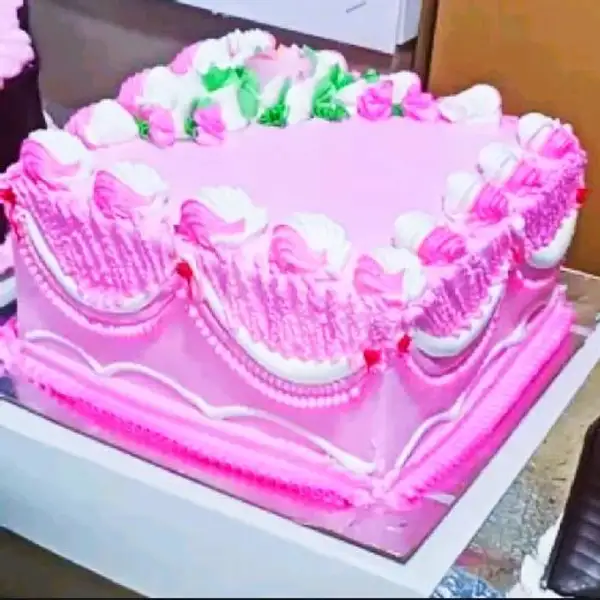 Kue Ulang Tahun Cream Bunga Pink 20x20 | Kue Ulang Tahun ZHENNITA