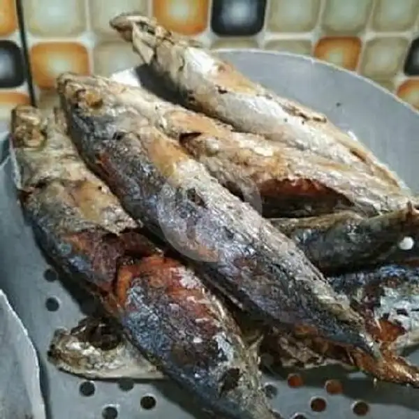 Nasi Rames+Ikan Pindang+Tempe+Sambal | Warung Makan Tegal Bu Erni, Mijen