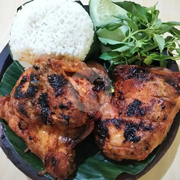 Ayam Bakar Jumbo | Lalapan Depot Bu Win Spesial Belut Crispy,Cengger Ayam