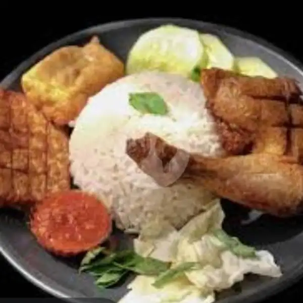Paket Komplit Lalapan Ayam Goreng | Dapoer Cak Dory, Cempaka Kaja