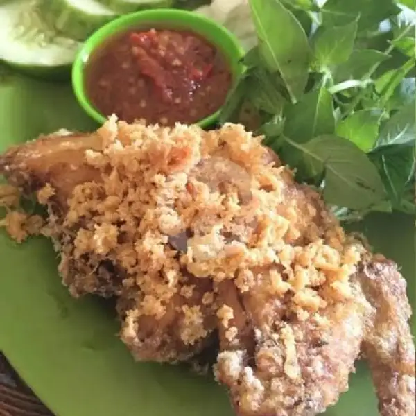 Ayam Kremes Sambal Lalapan | Pecel Lele Gg Awug 02, Cikambuy
