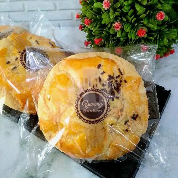 Roti Polo Coklat Keju | Yummy Cake & Bakery, Beteng 88