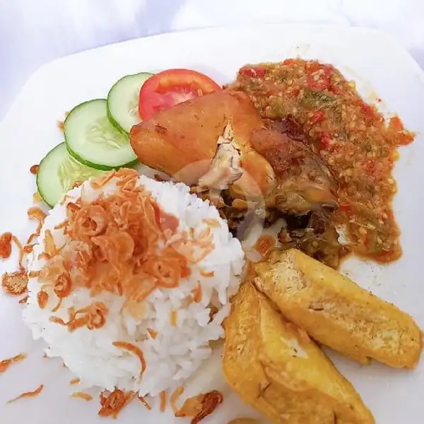 Nasi Ayam Penyet (Free Teh Es) | Maryam Kebuli