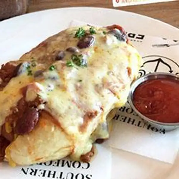 Chili Cheese Dog | Anchor Cafe & Roastery, Dermaga Sukajadi