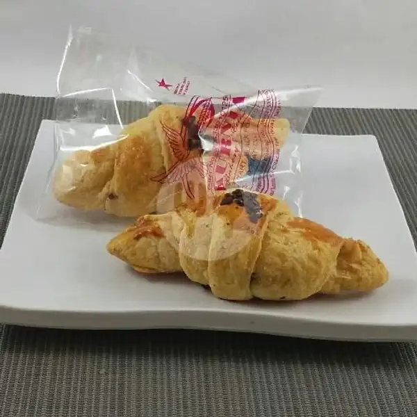 Croissant Isi Cokelat | Kurnia Bakery & Cake, Cilacap Tengah