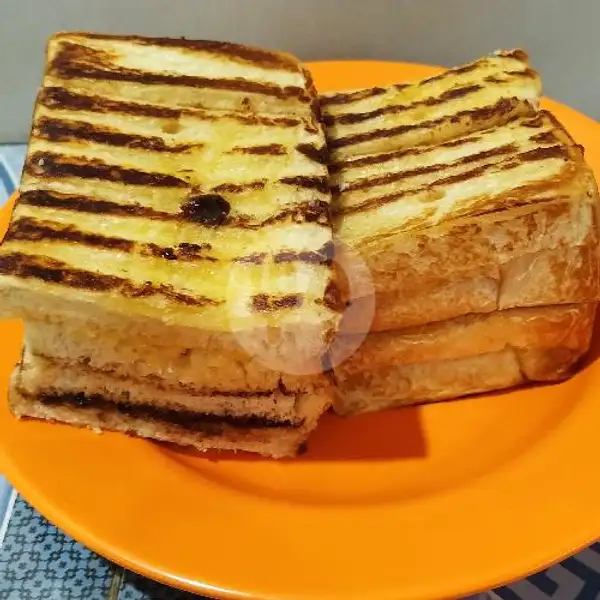 Roti Bakar Khas Bandung rasa 1/2ChocoOreo 1/2Keju | Roti Bakar Kedai Transit, Halim Perdana Kusuma