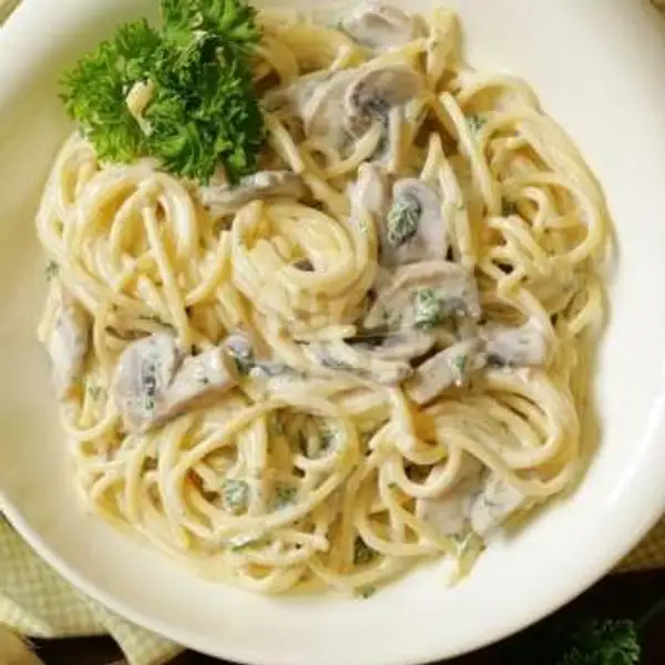 Spaghetti Creamy Mushroom | Oregano Bistro, Mengwi