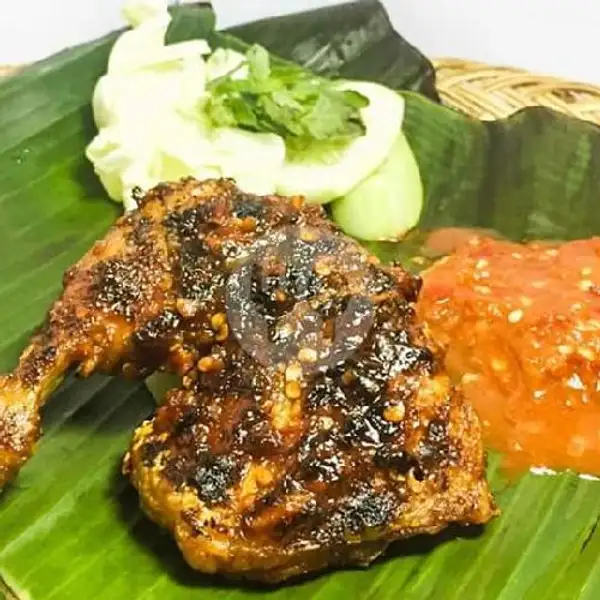Ayam Bakar + Nasi | Lalapan Cak Hendri, Denpasar