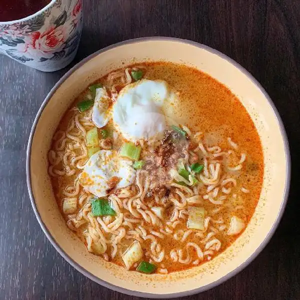 Mie Kuah Kare Spesial+Telur | Ayam Geprek Arjuna, Lidah Wetan G.5