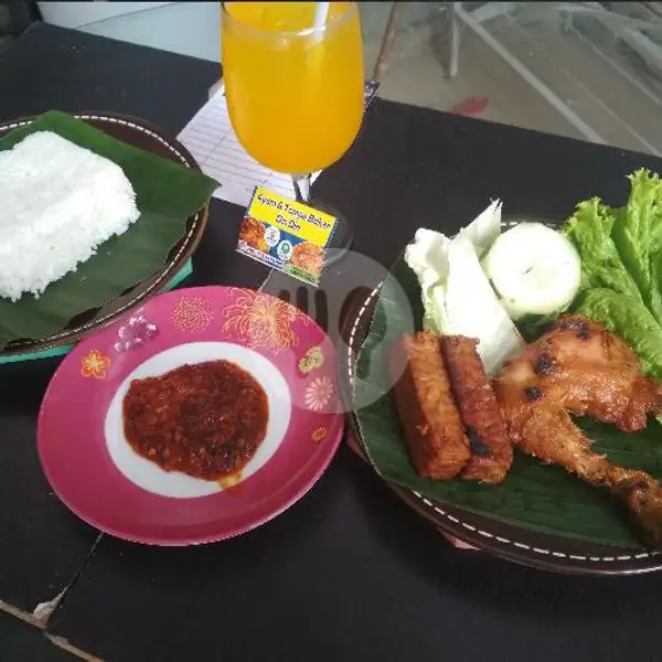 Paket Komplit 2 + Nutrisari | Ayam & Tempe Bakar Din Din, Pondok Kopi