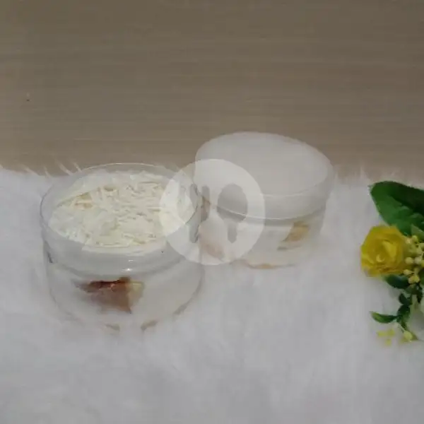 Gelato Cream Cheese Dessert Jar | Es.Kul, Kapas Madya