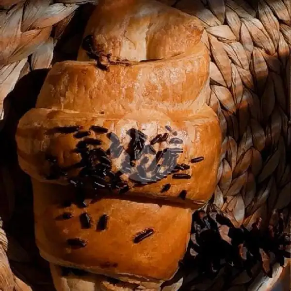 Roti Croissant Coklat | Ajib Bakery