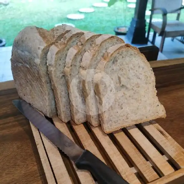 Gandum/ Wholemeal Bread Loaf 800 gr | Emmaethanpizza, Purwokinanti