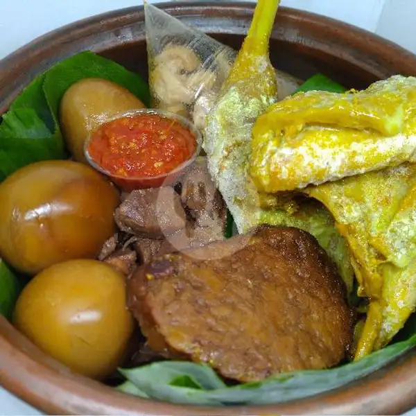 Paket Keluarga Gudheg Ayam Kampoeng (3-5 orang) | Waroeng Solo, Ruko D'Smart I 06