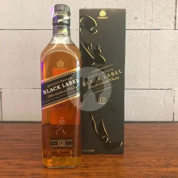 JOHNNIE WALKER BLACK LABEL | CONTAIN GRILL