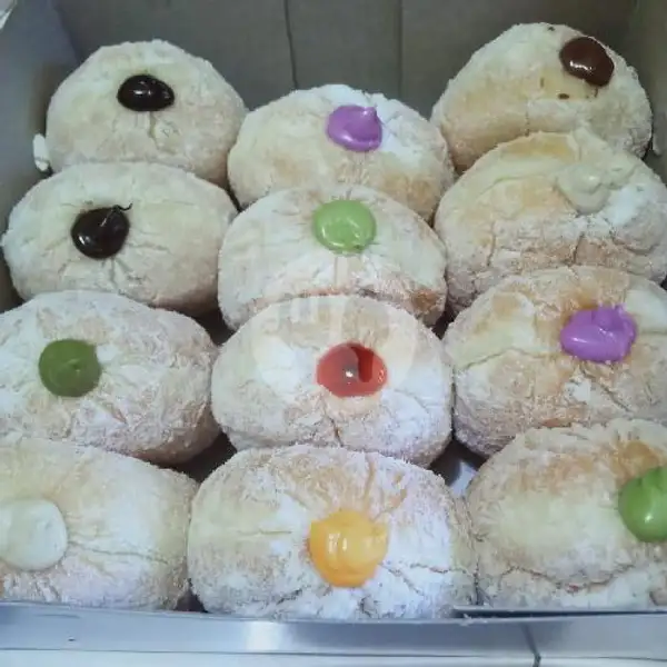 Bomboloni Italian Donuts ( Isi 12 Pcs ) | Twins Donuts, Minomartani