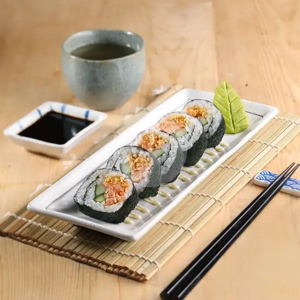 Crunchy Salmon Roll | Kimukatsu, DP Mall