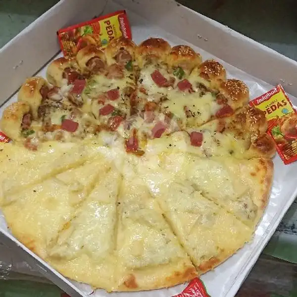 Pizza Pinggiran Sosis Mix Duren Keju Mozarella Large 12 Potong | Pizza Indi, Temu Putih