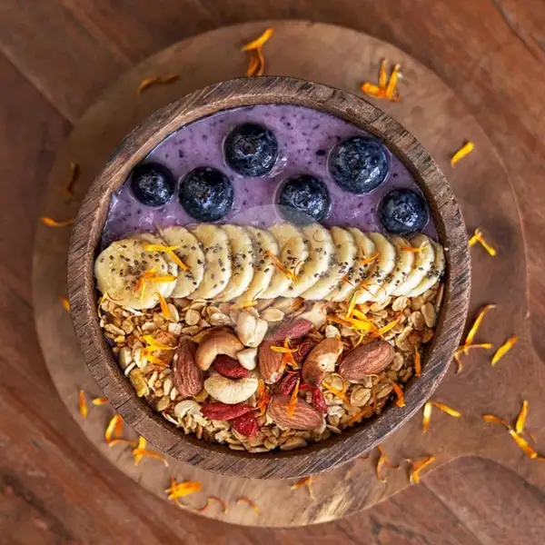 Moonlight Berry Bowl | BURGREENS - Healthy, Vegan, and Vegetarian, Menteng