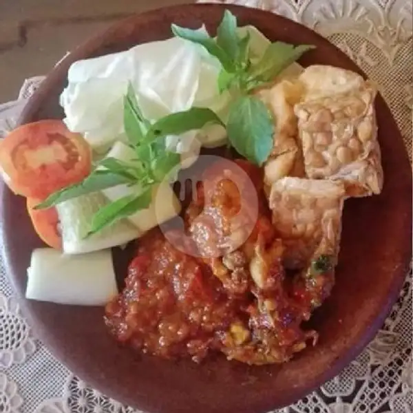 Nasi Ayam Tahu Tempe Penyet | Chicken Katsu Phuk Phuk Aisyahrini
