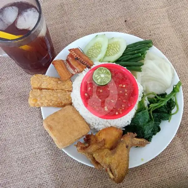 Paket tempong ayam ikan asin+es teh | Nasi Tempong Wong Banyuwangi, Pulau Kawe