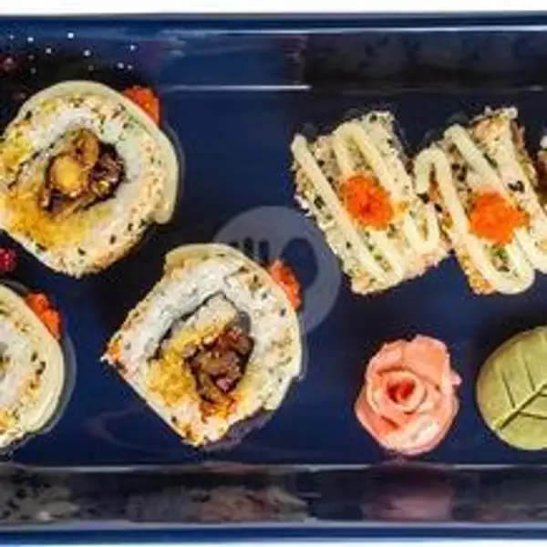 Spicy Chicken Roll | Ichiban Sushi, Harmonie Xchange