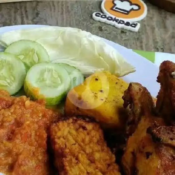 Pecel Ayam Tanpa Nasi | Cafe 3M, Kampung Jua