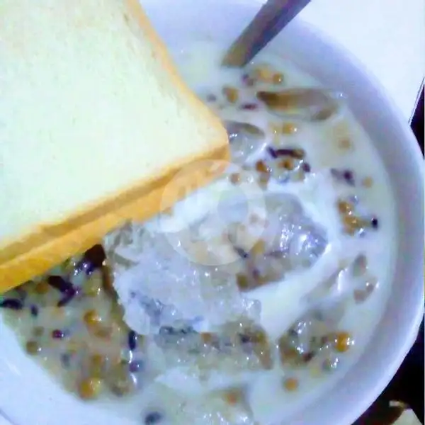 Es Bubur Kacang Ijo + Susu + Roti | Roti Bakar Ropang 86, Gempol Tengah
